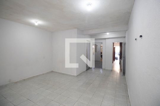 Sala/Quarto de casa para alugar com 1 quarto, 40m² em Jardim Julieta, São Paulo