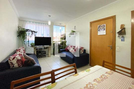 Sala de apartamento à venda com 3 quartos, 72m² em Nova Suíça, Belo Horizonte