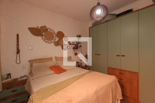 Quarto 1 de casa à venda com 2 quartos, 88m² em Utinga, Santo André