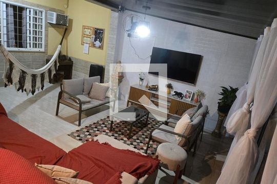 Casa para alugar com 5 quartos, 420m² em Guaratiba, Rio de Janeiro