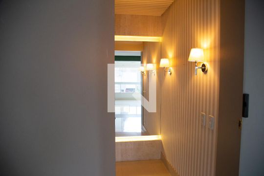 Corredor de apartamento para alugar com 3 quartos, 570m² em Setor Marista, Goiânia