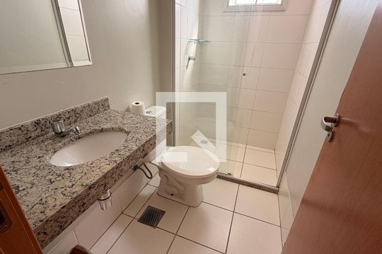 Banheiro Social de apartamento para alugar com 3 quartos, 65m² em Vila Alzira, Aparecida de Goiânia