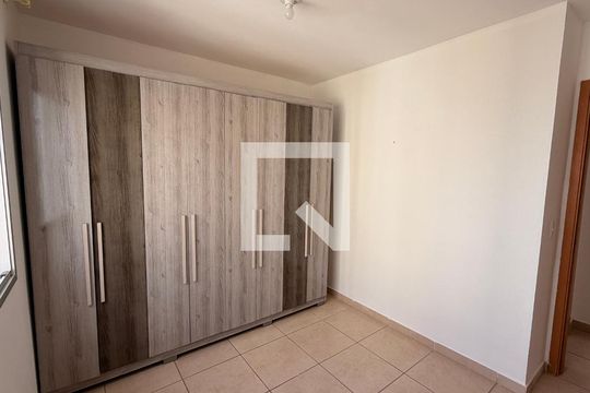Quarto 1 de apartamento para alugar com 3 quartos, 65m² em Vila Alzira, Aparecida de Goiânia