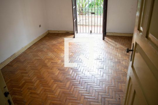 Casa à venda com 4 quartos, 100m² em Cidade Mãe do Céu, São Paulo