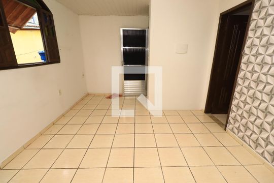 Casa para alugar com 2 quartos, 75m² em Luiz Anselmo, Salvador