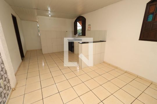 Casa para alugar com 2 quartos, 75m² em Luiz Anselmo, Salvador