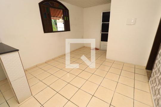 Casa para alugar com 2 quartos, 75m² em Luiz Anselmo, Salvador