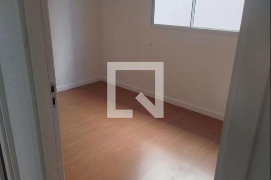Quarto de apartamento para alugar com 2 quartos, 40m² em Inhoaíba, Rio de Janeiro