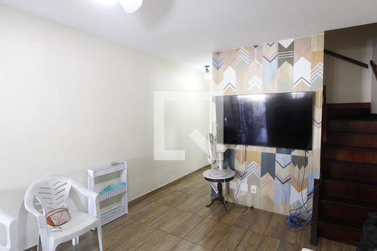 Casa de Condomínio para alugar com 2 quartos, 102m² em Jardim Excelcior, Cabo Frio