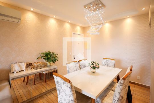 Sala de apartamento à venda com 3 quartos, 74m² em Vila Arriete, São Paulo