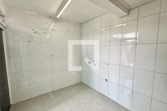 Cozinha de casa para alugar com 3 quartos, 100m² em Vila Domitila, São Paulo