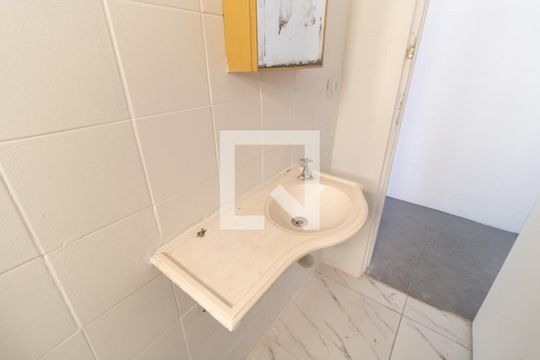 Banheiro de casa para alugar com 1 quarto, 30m² em São João Climaco, São Paulo