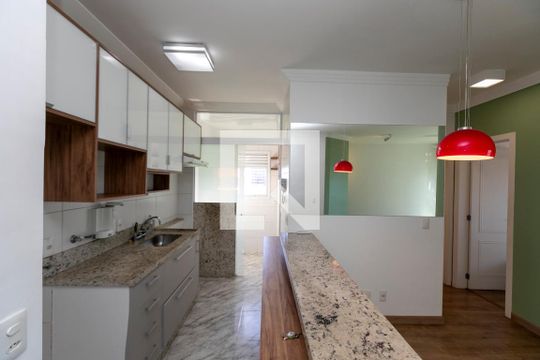 COZINHA de apartamento para alugar com 2 quartos, 64m² em Taquaral, Campinas