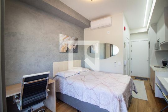 Sala / Quarto - Studio de kitnet/studio à venda com 1 quarto, 24m² em Santo Amaro, São Paulo