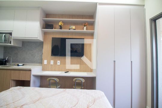 Sala / Quarto - Studio de kitnet/studio à venda com 1 quarto, 24m² em Santo Amaro, São Paulo
