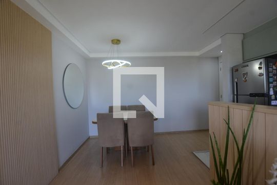 Sala de apartamento à venda com 3 quartos, 68m² em Marechal Hermes, Rio de Janeiro