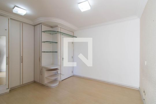 Suíte de apartamento à venda com 3 quartos, 170m² em Vila Galvão, Guarulhos