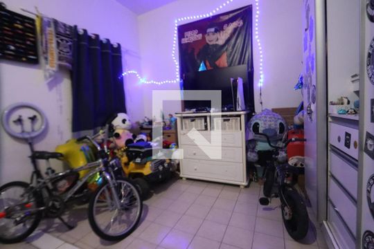 Quarto 1 - Casa 1 de casa à venda com 4 quartos, 237m² em Vila Paulo Silas, São Paulo