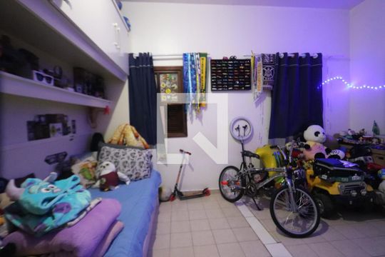 Quarto 1 - Casa 1 de casa à venda com 4 quartos, 237m² em Vila Paulo Silas, São Paulo
