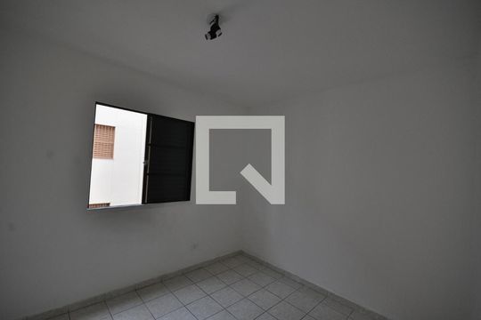Quarto 1 de apartamento para alugar com 2 quartos, 48m² em Jardim Martins Silva, São Paulo
