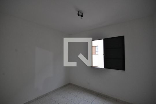 Quarto 2 de apartamento para alugar com 2 quartos, 48m² em Jardim Martins Silva, São Paulo