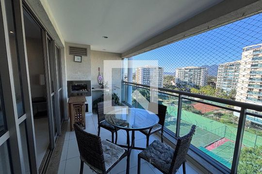 Varanda de apartamento para alugar com 4 quartos, 206m² em Barra da Tijuca, Rio de Janeiro
