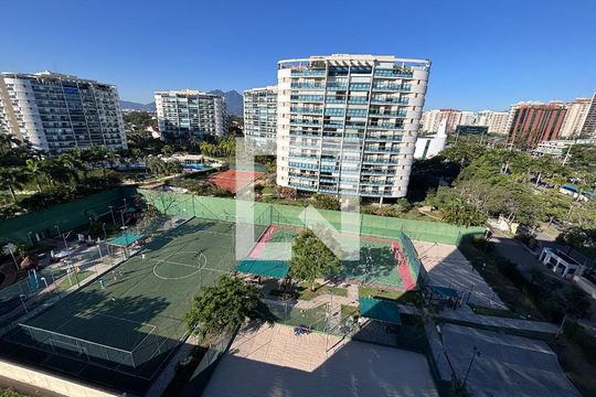 Varanda de apartamento para alugar com 4 quartos, 206m² em Barra da Tijuca, Rio de Janeiro
