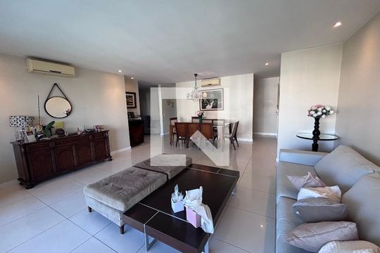Sala de apartamento para alugar com 4 quartos, 206m² em Barra da Tijuca, Rio de Janeiro