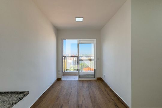 Sala, Cozinha e Área d de apartamento para alugar com 2 quartos, 42m² em Vila das Belezas, São Paulo