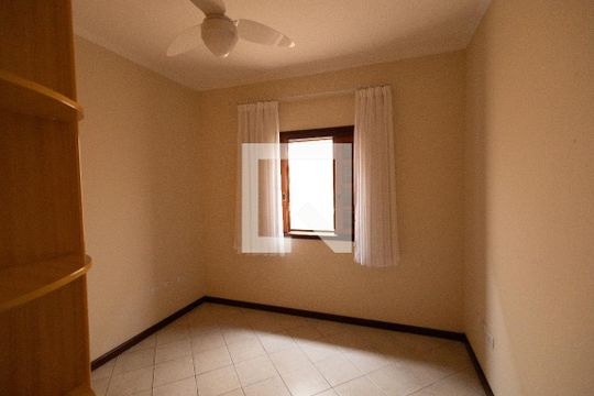 Quarto 2 de casa de condomínio para alugar com 4 quartos, 458m² em Residencial Sao Paulo, Jacareí