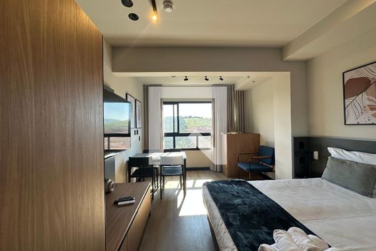 Sala/Quarto de apartamento à venda com 1 quarto, 25m² em Melville Empresarial Ii, Barueri