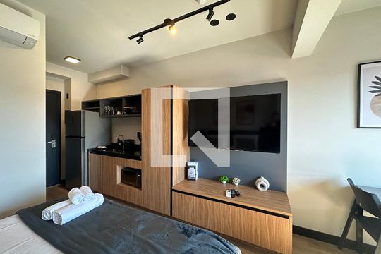 Sala/Quarto de apartamento à venda com 1 quarto, 25m² em Melville Empresarial Ii, Barueri
