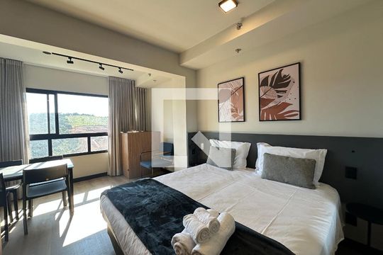 Sala/Quarto de apartamento à venda com 1 quarto, 25m² em Melville Empresarial Ii, Barueri