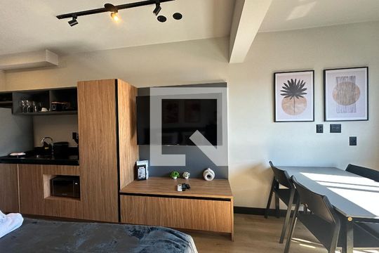 Sala/Quarto de apartamento à venda com 1 quarto, 25m² em Melville Empresarial Ii, Barueri