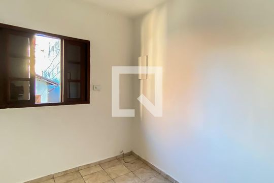 Quarto 1 de casa para alugar com 2 quartos, 85m² em Vila Rio Branco, São Paulo