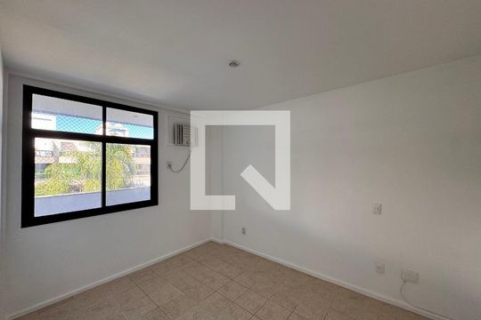 Suíte de apartamento para alugar com 3 quartos, 123m² em Recreio dos Bandeirantes, Rio de Janeiro