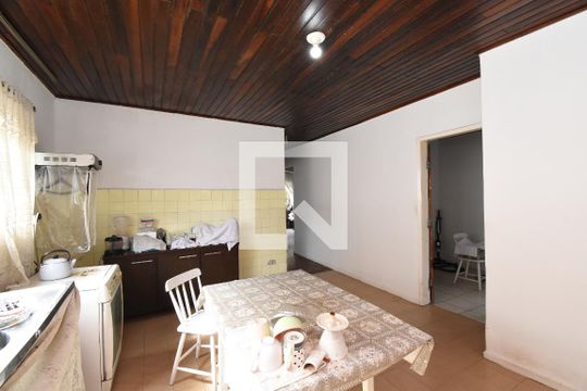 Cozinha de casa para alugar com 3 quartos, 100m² em São Lourenço, Curitiba