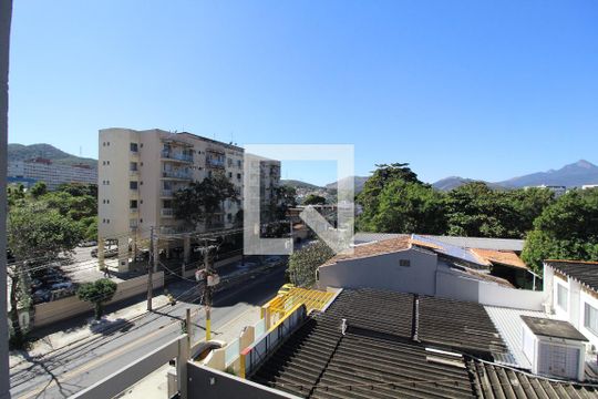 Varanda - Vista de kitnet/studio à venda com 1 quarto, 32m² em Taquara, Rio de Janeiro