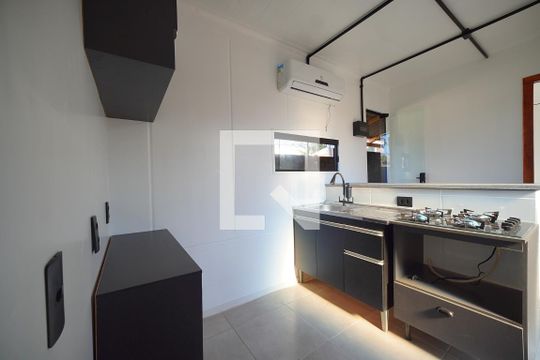 Sala/Cozinha de casa para alugar com 2 quartos, 28m² em Campeche, Florianópolis