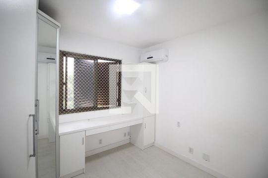 Quarto 2 de apartamento para alugar com 2 quartos, 60m² em Protásio Alves, Porto Alegre