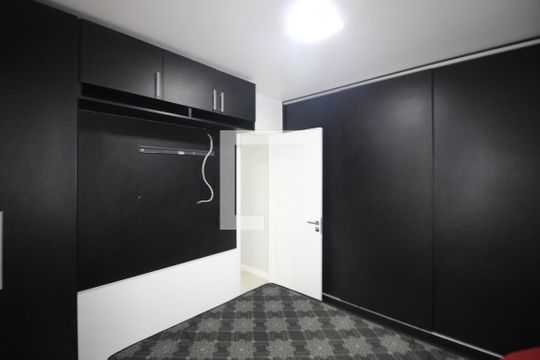 Quarto 1 de apartamento para alugar com 2 quartos, 60m² em Protásio Alves, Porto Alegre