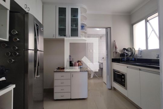 Cozinha de apartamento para alugar com 3 quartos, 86m² em Vila Industrial, Campinas