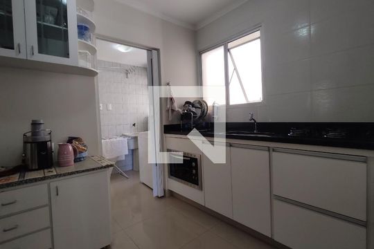 Cozinha de apartamento para alugar com 3 quartos, 86m² em Vila Industrial, Campinas