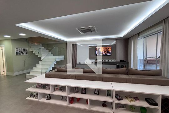 Sala de casa de condomínio à venda com 4 quartos, 360m² em Barra da Tijuca, Rio de Janeiro