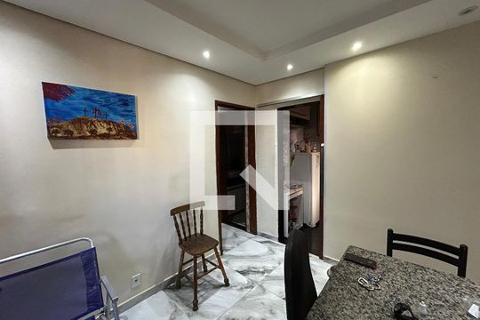 Sala de casa para alugar com 3 quartos, 100m² em Piedade, Rio de Janeiro