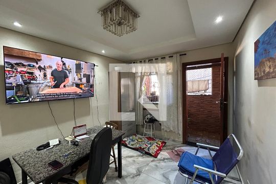 Sala de casa para alugar com 3 quartos, 100m² em Piedade, Rio de Janeiro