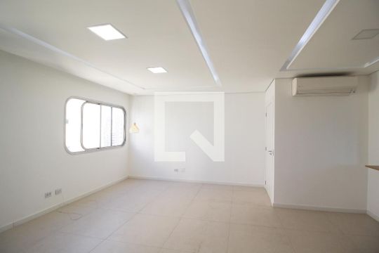 Sala de apartamento para alugar com 2 quartos, 73m² em Indianópolis, São Paulo