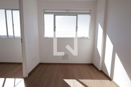 Sala de apartamento para alugar com 2 quartos, 35m² em Parque Erasmo Assunção, Santo André