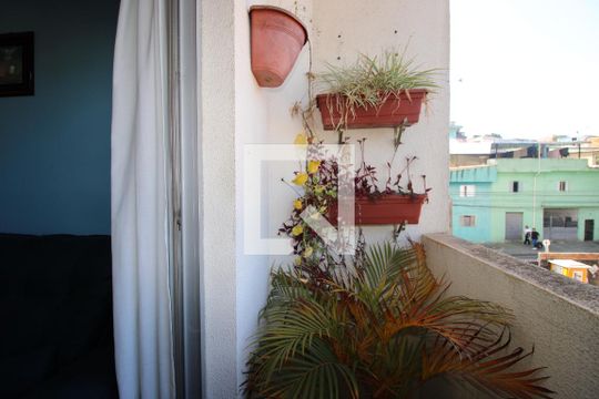 Varanda de apartamento para alugar com 2 quartos, 48m² em Vila Carmosina, São Paulo