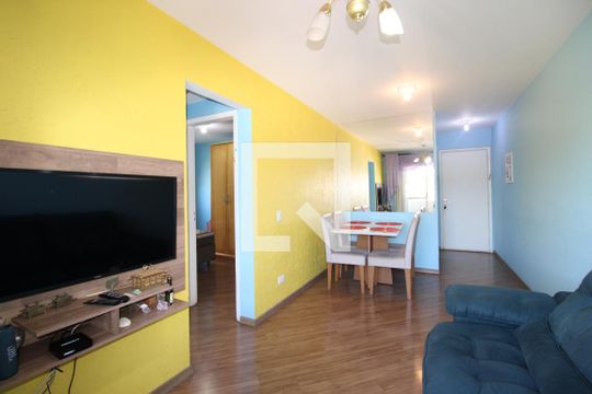 Sala de apartamento para alugar com 2 quartos, 48m² em Vila Carmosina, São Paulo